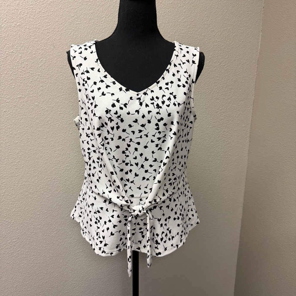 Talbots Petite LP Black White Floral Tie Front Sleeveless Blouse Top Work - Picture 2 of 8
